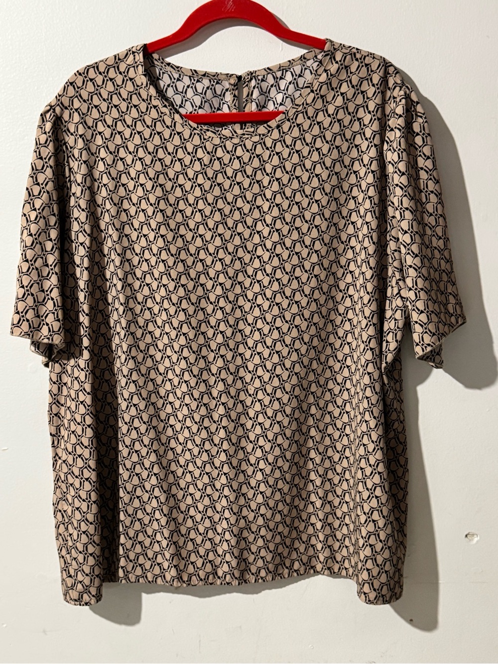 Women's Beige Printed Short-Sleeve Blouse Sz 4XL Office Casual Cottagecore Black